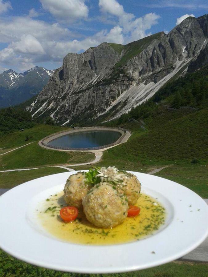 Edelweisshuette Ladurns Hotel Fleres Exterior photo